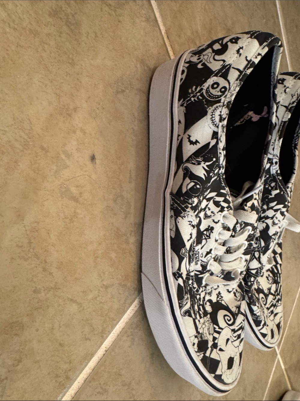 Vans Black & White Illustrated Era Canvas Sneakers - Picture 4 of 6